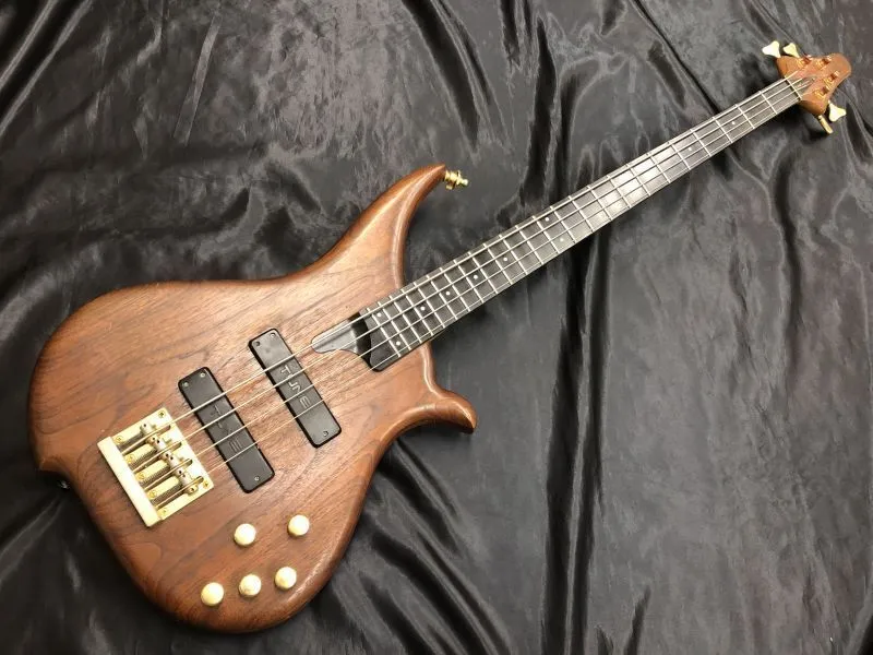 【激レア美品】 Tune TB-4 ブラウン　ケース付き！ 激レア美品】 Tune TB-4 ブラウン ケース付き！ ベース