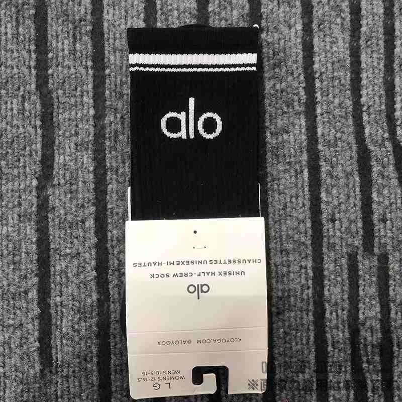 Alo Yoga アロヨガ 靴下 スポーツ用 ラインソックス 通気性 滑り
