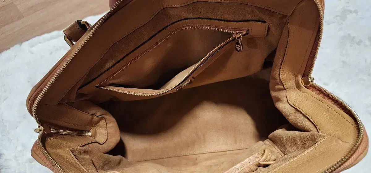 まる*⑅様専用 ボディバッグ Maru様専用 MCM ボディバッグ ヴィセトス