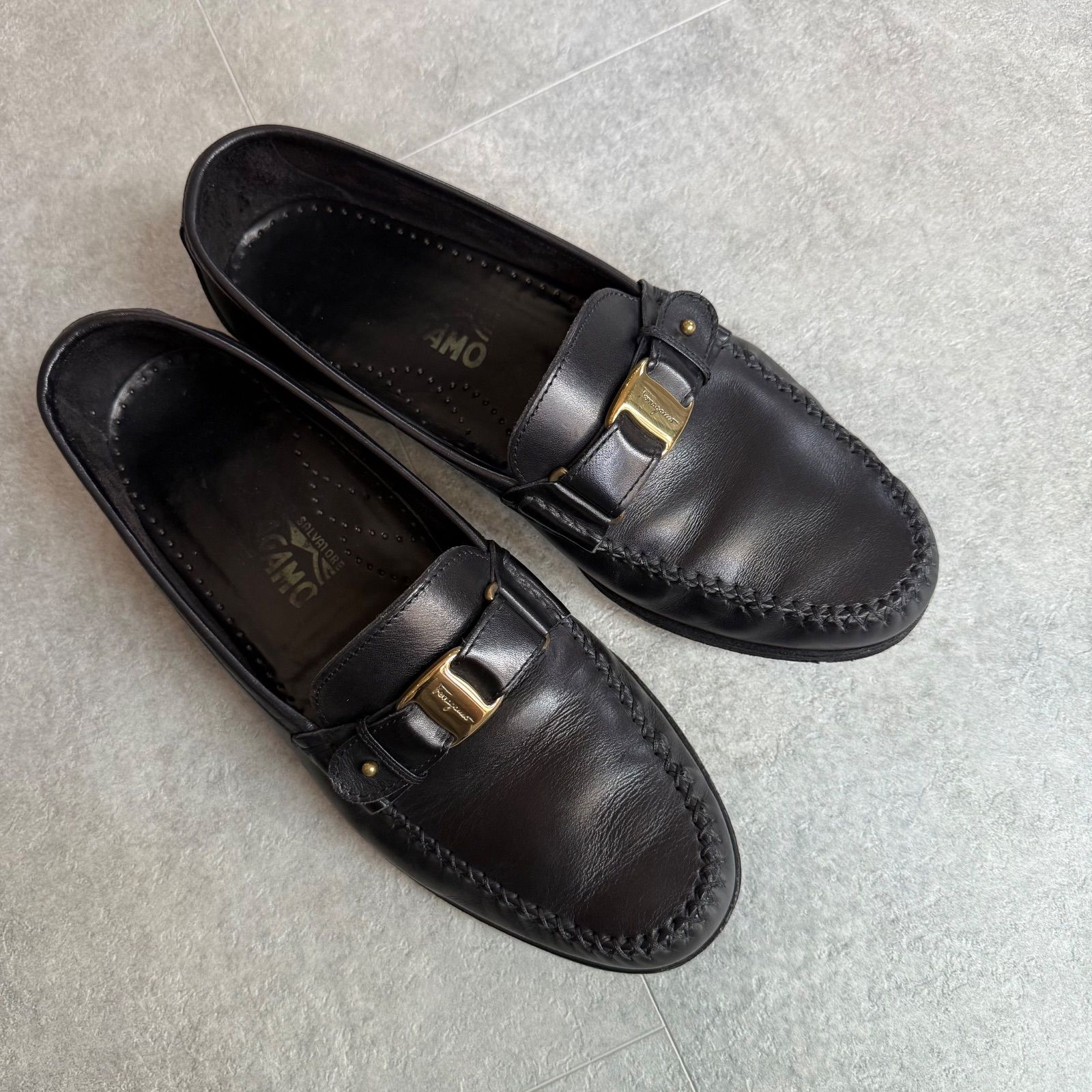 美品 Salvatore Ferragamo サルヴァトーレフェラガモ ヴァラ