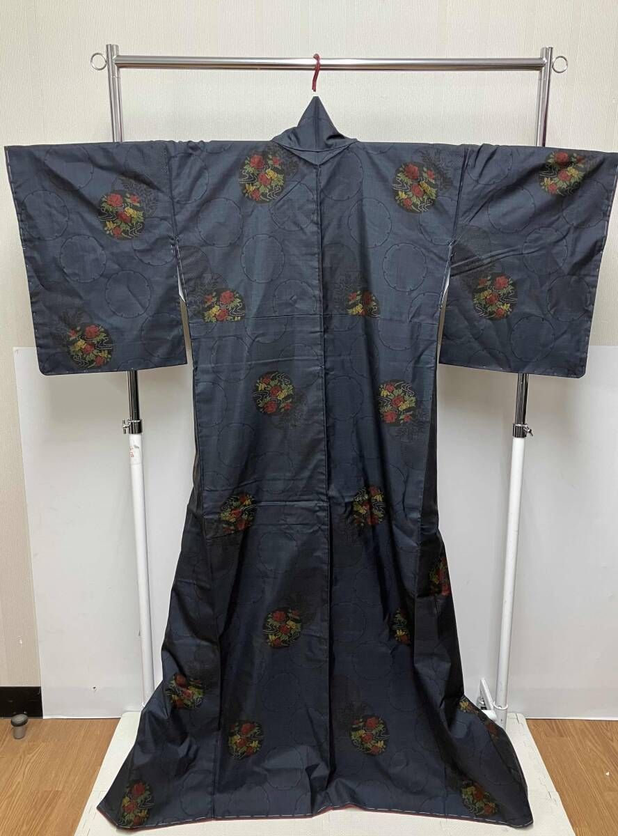 本場 奄美大島 純泥染 大島紬 着物 - メルカリ