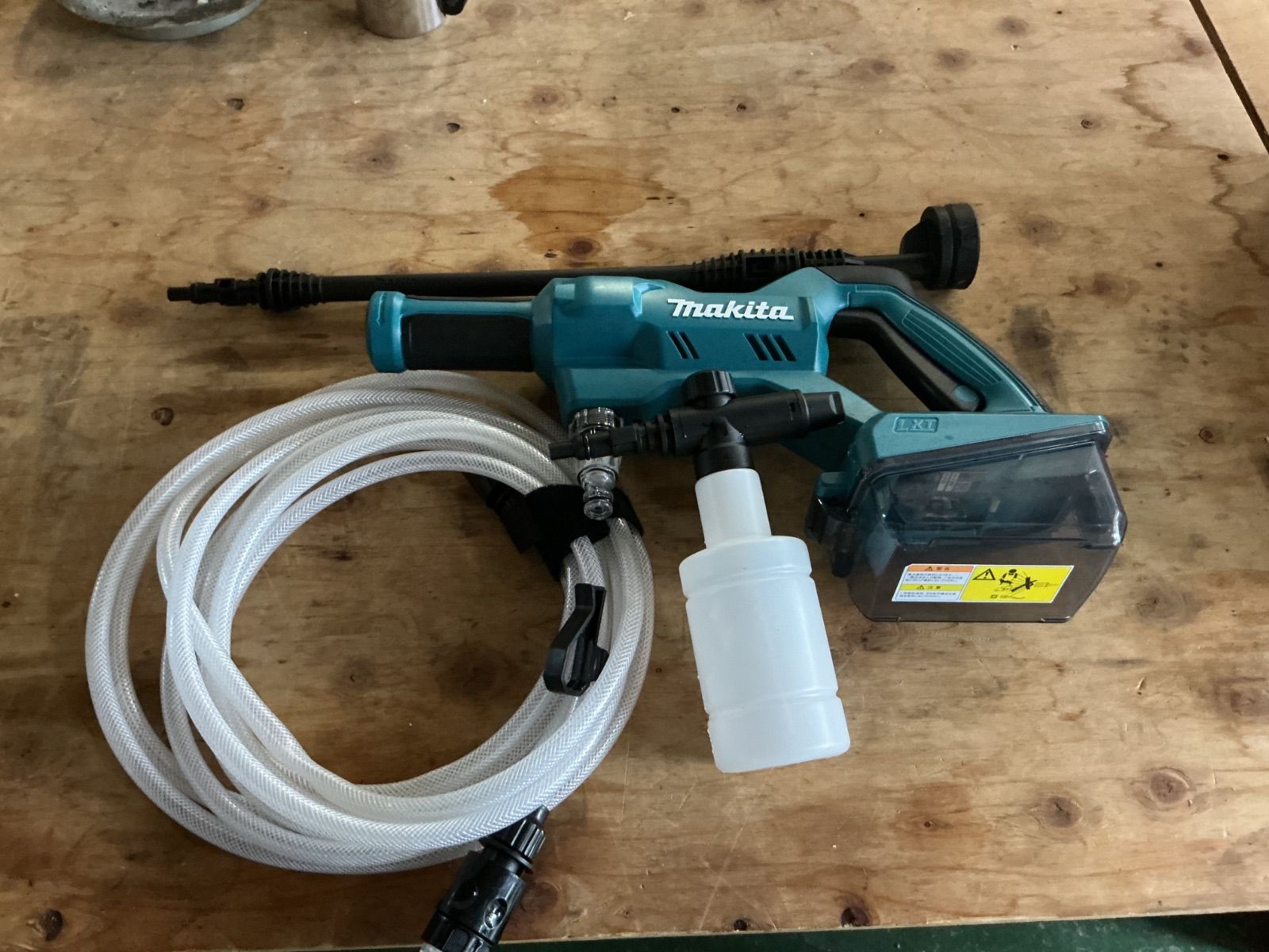 マキタ充電式洗浄機 MHW180DZ 18V 本体のみ ペットボトルアダプタ付き 使用回数1回 インボイス対応領収書発行 平日のみ発送 値引交渉