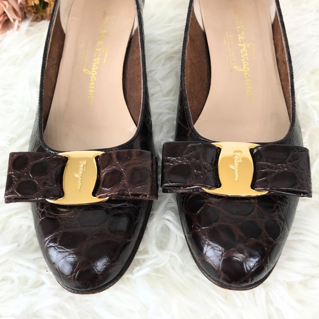 Salvatore Ferragamo サルヴァトーレフェラガモ パンプス ヴァラ Salvatore Ferragamo サルヴァトーレフェラガモ パンプス ヴァラ