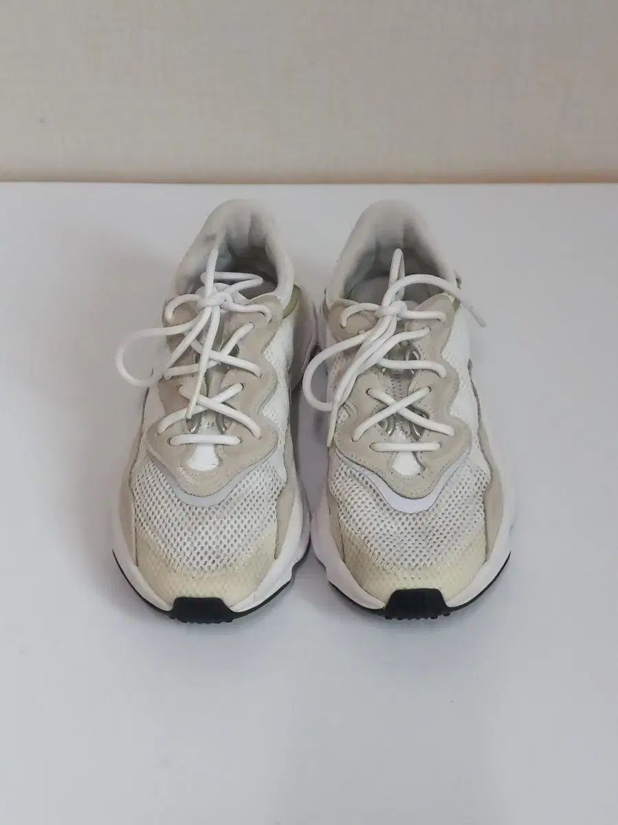 adidas(アディダス) 兼用 オズ 白 黒 EE6464 230mm