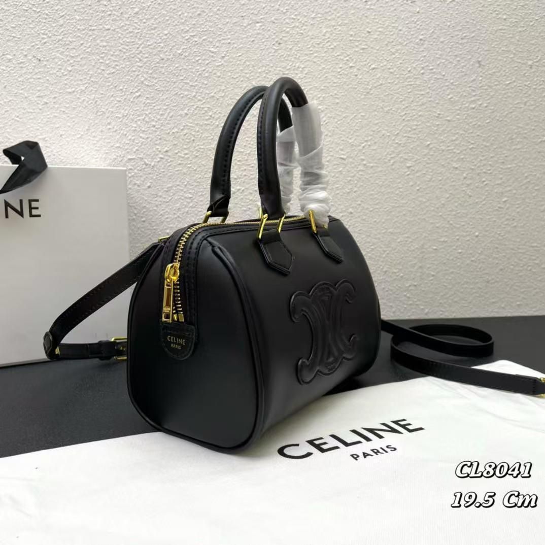 CELINE セリーヌ