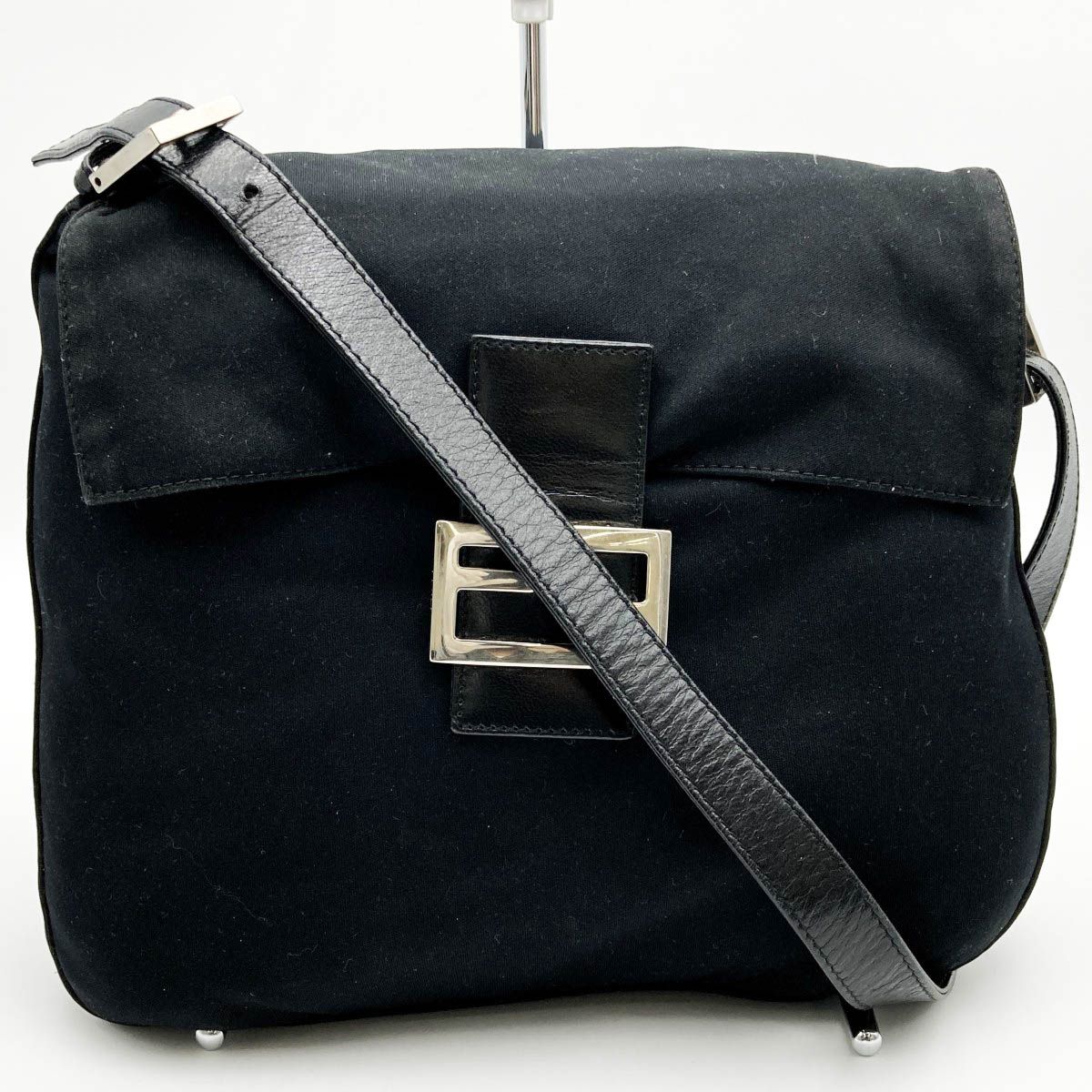 FENDI マンマバケット セミショルダー 肩掛け ワンショルダー ジャージ