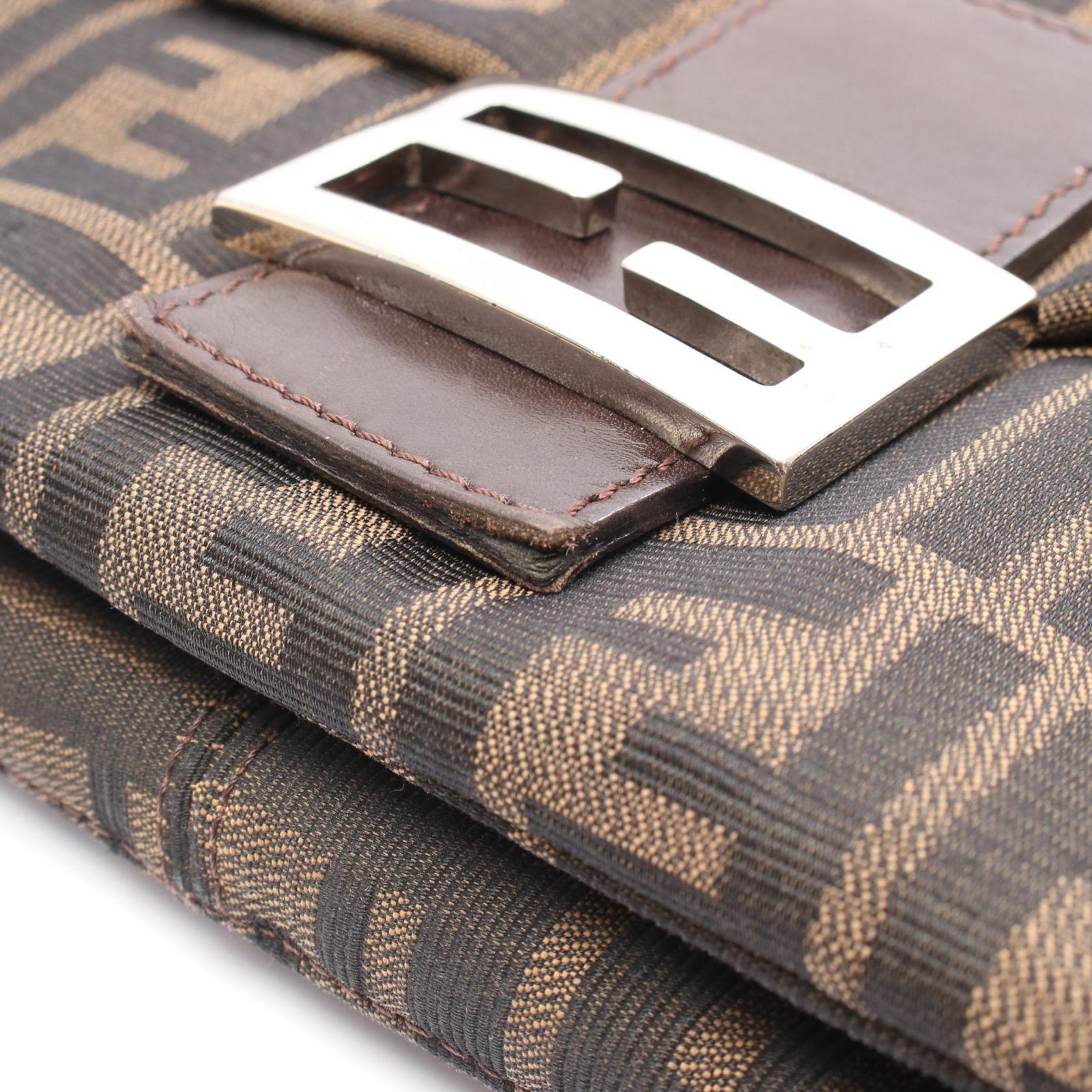 フェンディ FENDI シャドー ズッカ ラウンド長財布 財布 レザー メンズ  