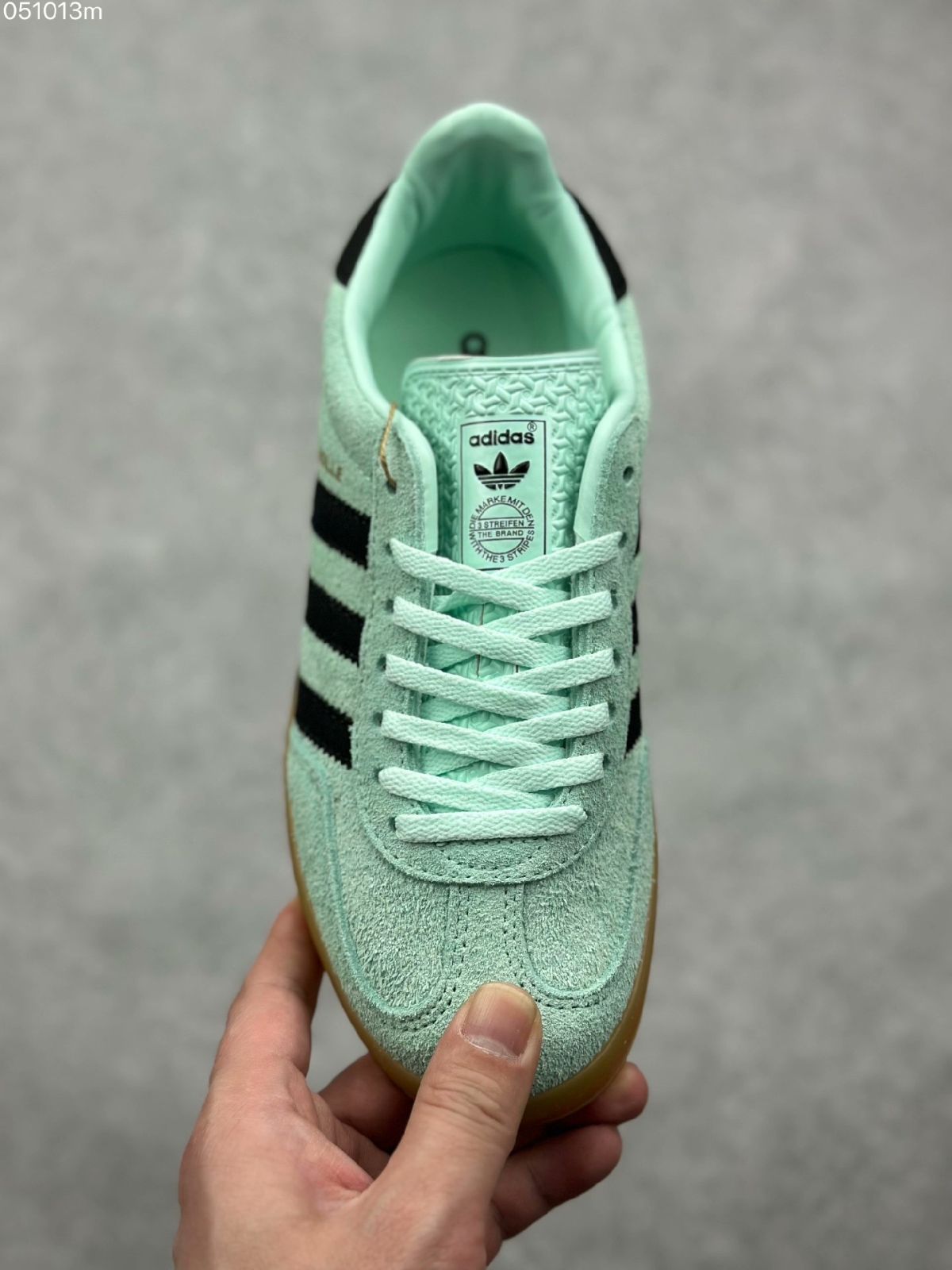 新品未使用  adidasアディダス サンバ adidas gazelle INDOOR IH7488 男女兼用