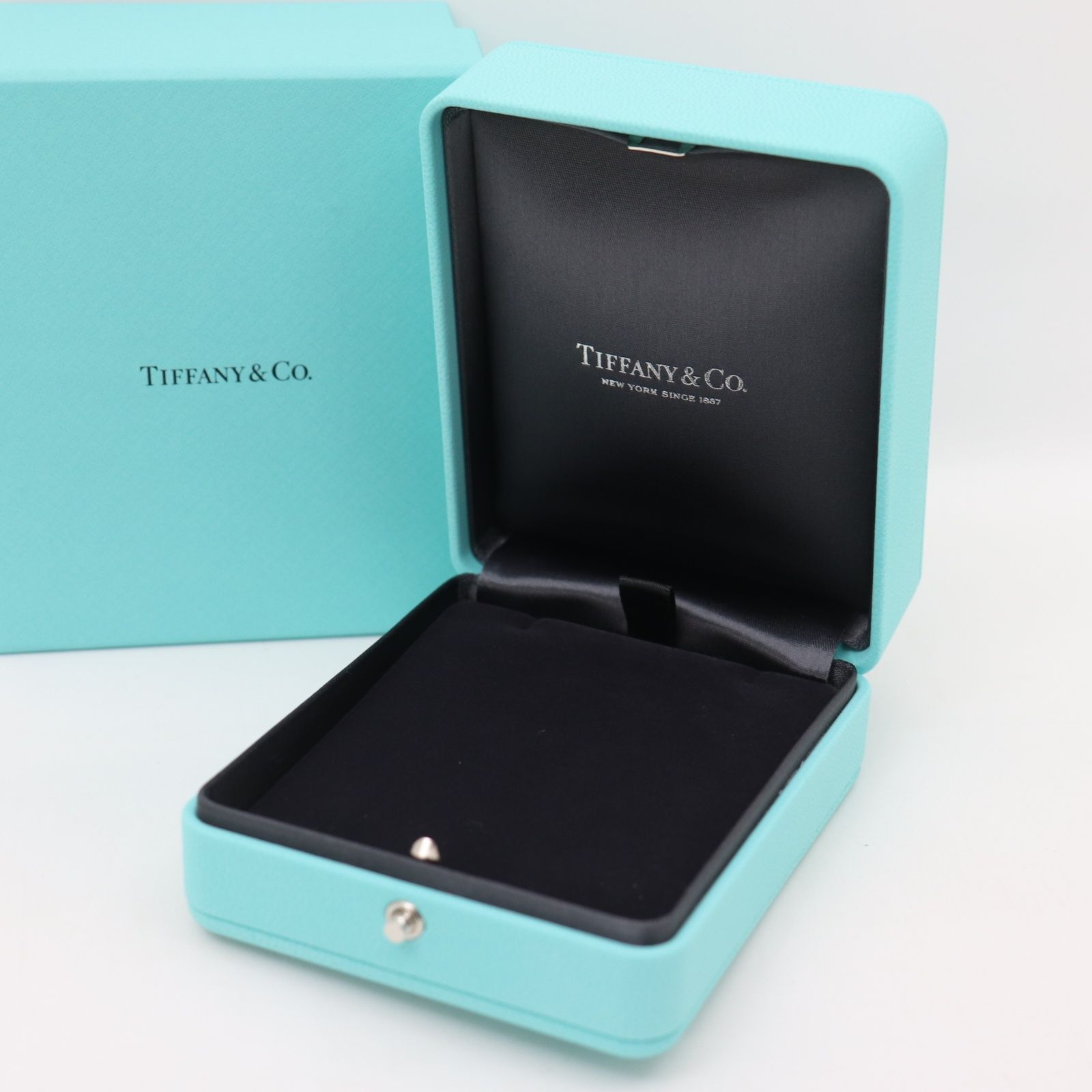 IT9ZBK90JKQL TIFFANY＆Co. ティファニー ネックレス用 ケース