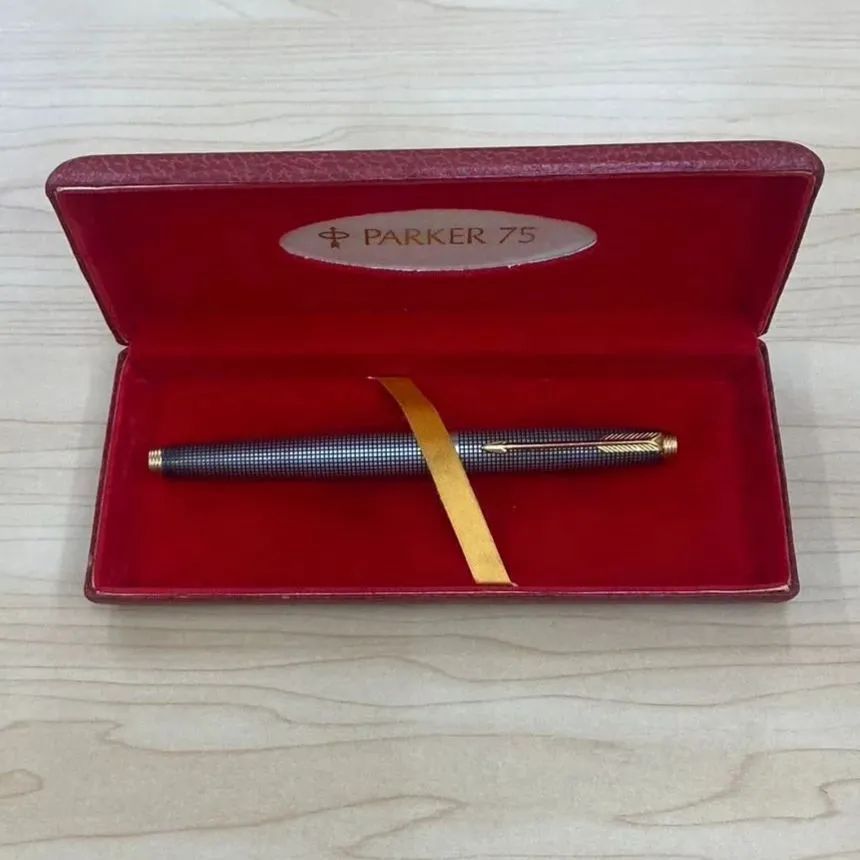 ✨万年筆✨】 パーカー 14k ペン先 スターリングシルバー シズレ 格子