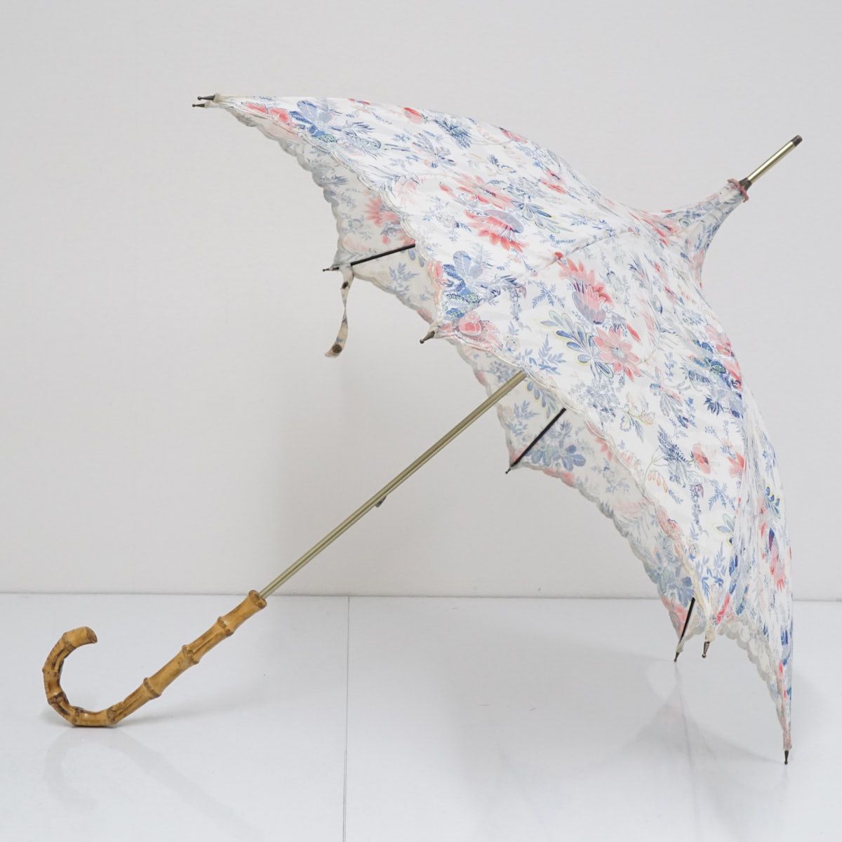 vivienne westwood 日傘 花柄 バンブー 長傘 日傘 Vivienne Westwood ヴィヴィアンウエストウッド USED品