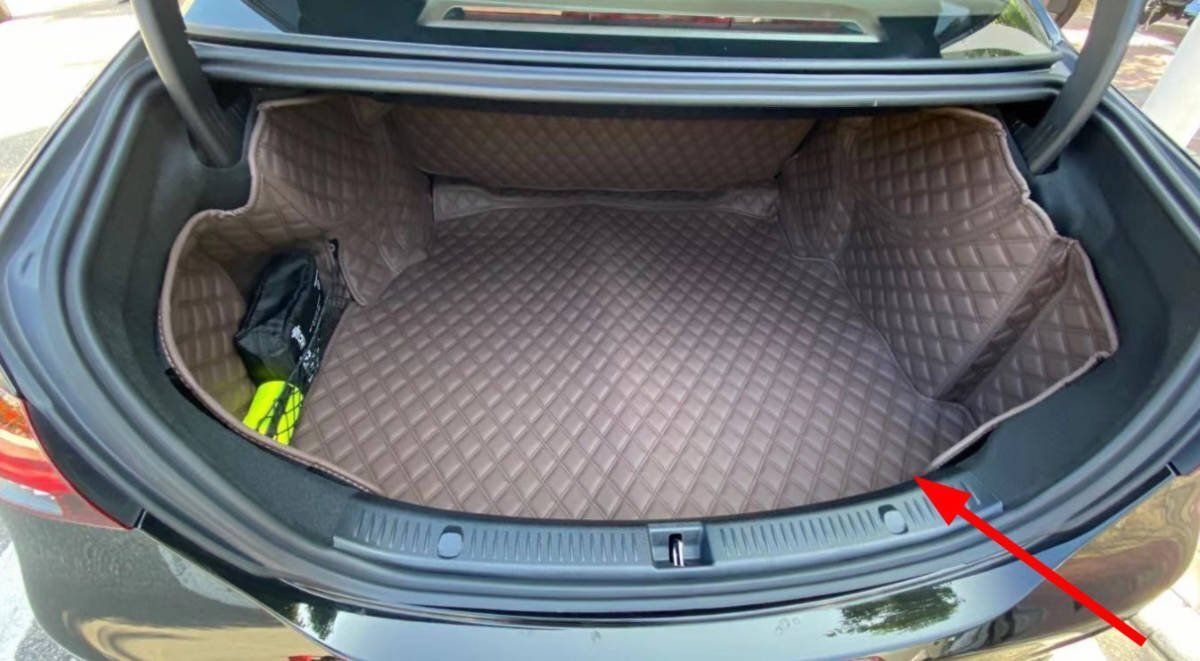 メルセデス ベンツ C E Sクラスなど トランクマット ラゲッジマット 3D形状 防水 滑り止め付 しっかりフィット 丈夫な4層構造 5色展開