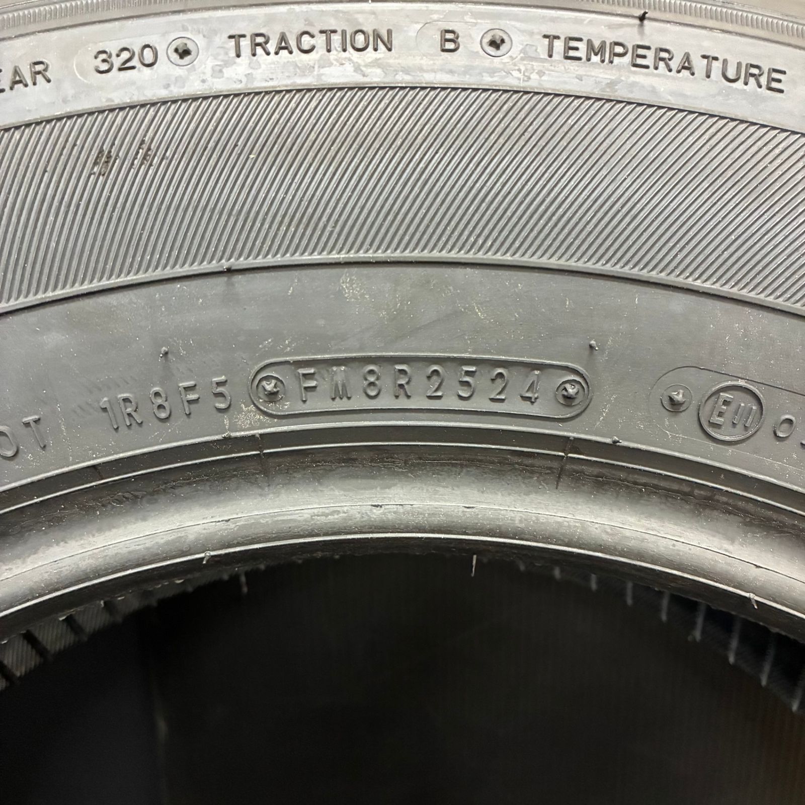 新品 25年製 FALKEN ファルケン ジークス ZE310R 【 225/65R17 4