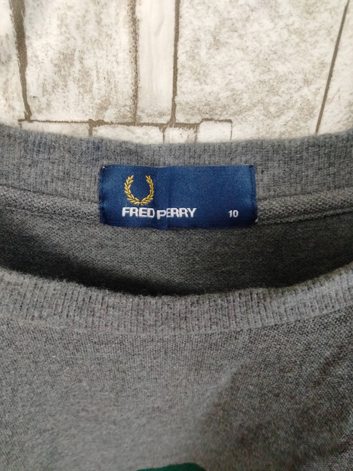 FRED PERRY　フレッドペリー　レディース　Tシャツ　グレー　サイズ　M