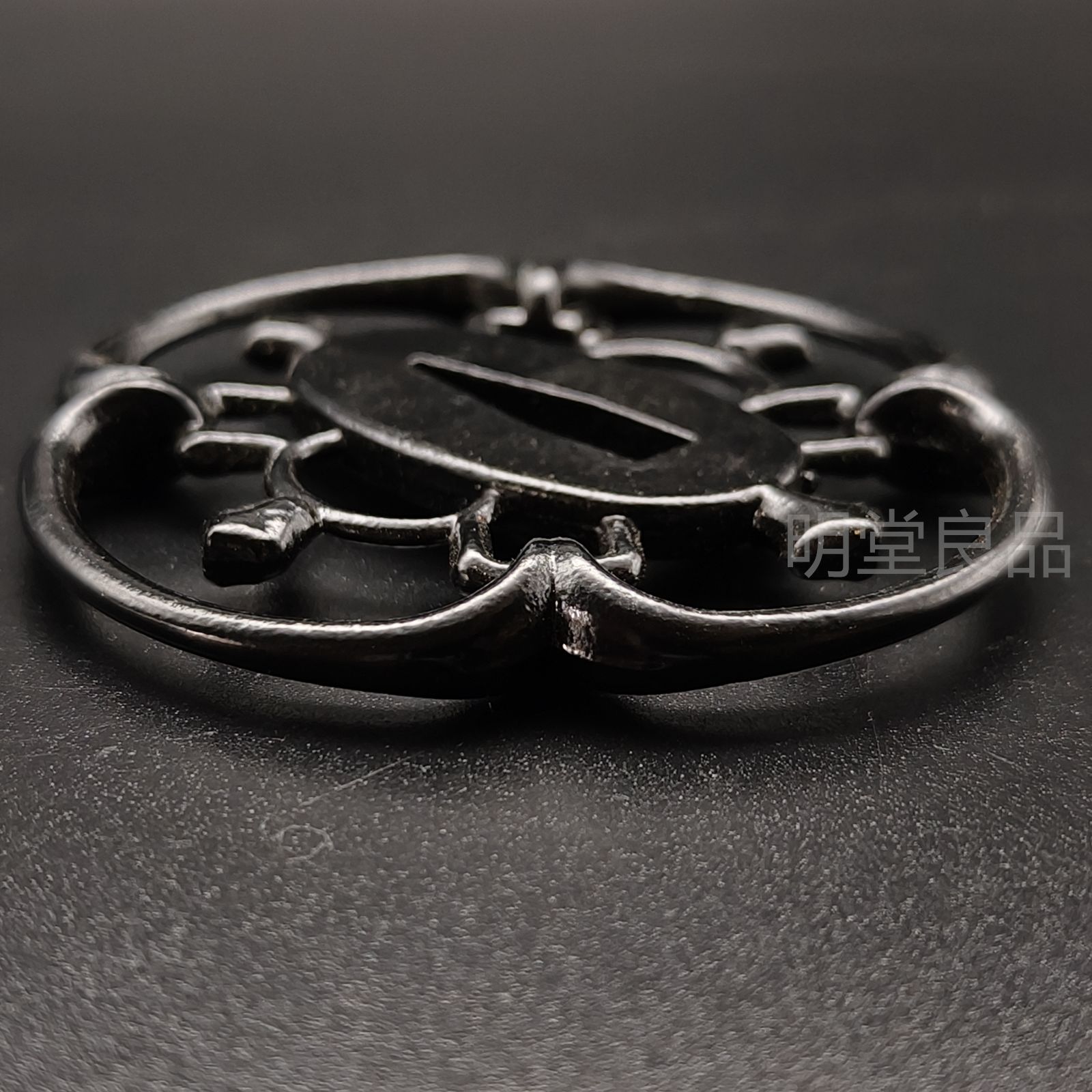 鍔 鉄地 車透かし 鐔 木瓜形 刀装具 鍔 鉄地 車透かし 鐔 木瓜形 刀装具 鍔 鉄地 車透かし 鐔