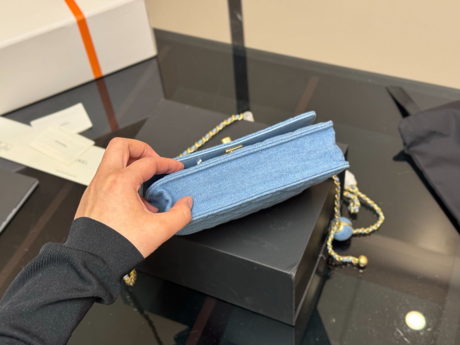 入手困難◆送料込【CHANEL】カードホル ゴールドCCメタル ブルー 楽天市場】≪ 新品 ≫ CHANEL シャネル 2022 コレクション CC