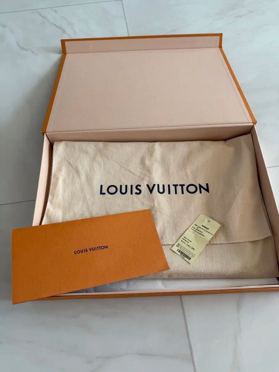 ルイヴィトン エティ ボヤージュ MM モノグラム クラッチバッグ フューシャ