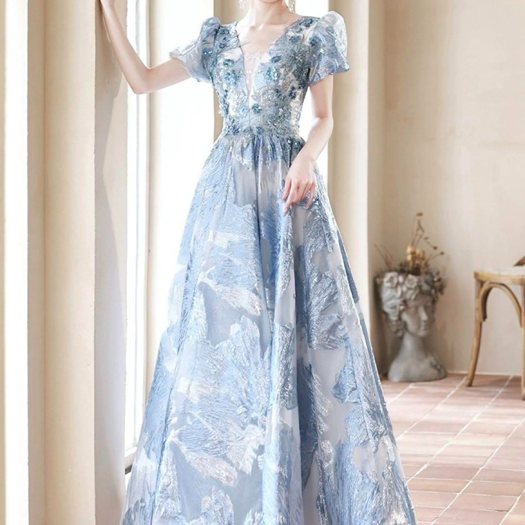 レディースファッション 全面にお花のデザインが施されたゴージャスなパフスリーブドレス