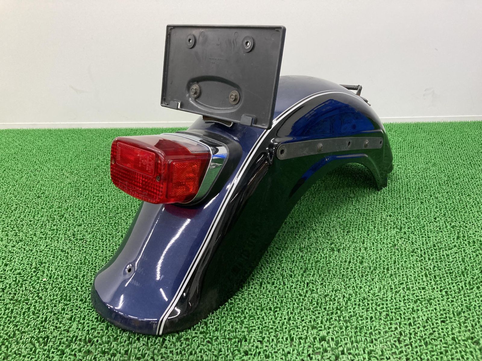 カワサキ（Kawasaki） バルカン400 リアフェンダー 黒M 純正 中古