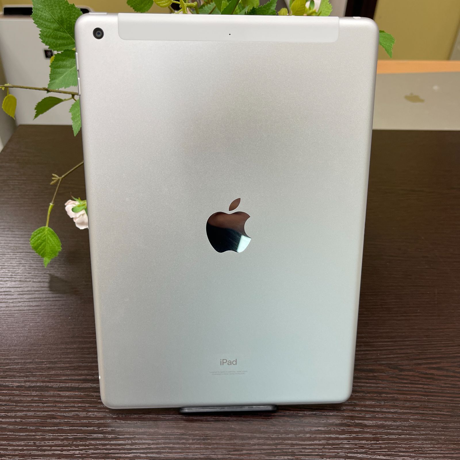 iPad(第9世代) 64GB シルバー Wi-Fi + Cellularモデル 【公式通販】