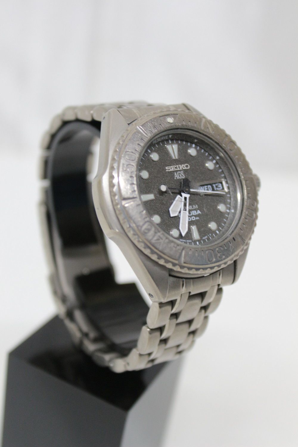 SEIKOAGS 5M43-0B70ダイバーズウォッチTITANIUMSCUBA 5M43-0B70] Decided to give the Grey Ghost's capacitor a