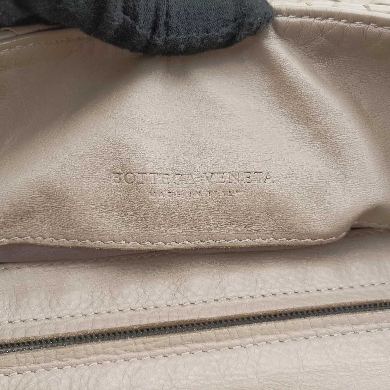 ボッテガヴェネタBottega VenetaイントレチャートベージュラムスキンB03520130V