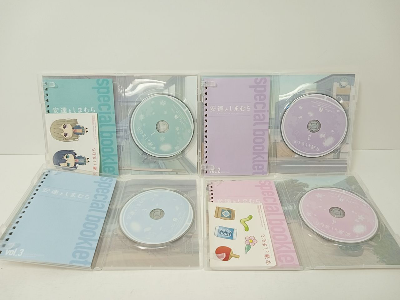 安達としまむら vol.1～4 全巻セット BD アニメ [M-5382] 【公式通販】