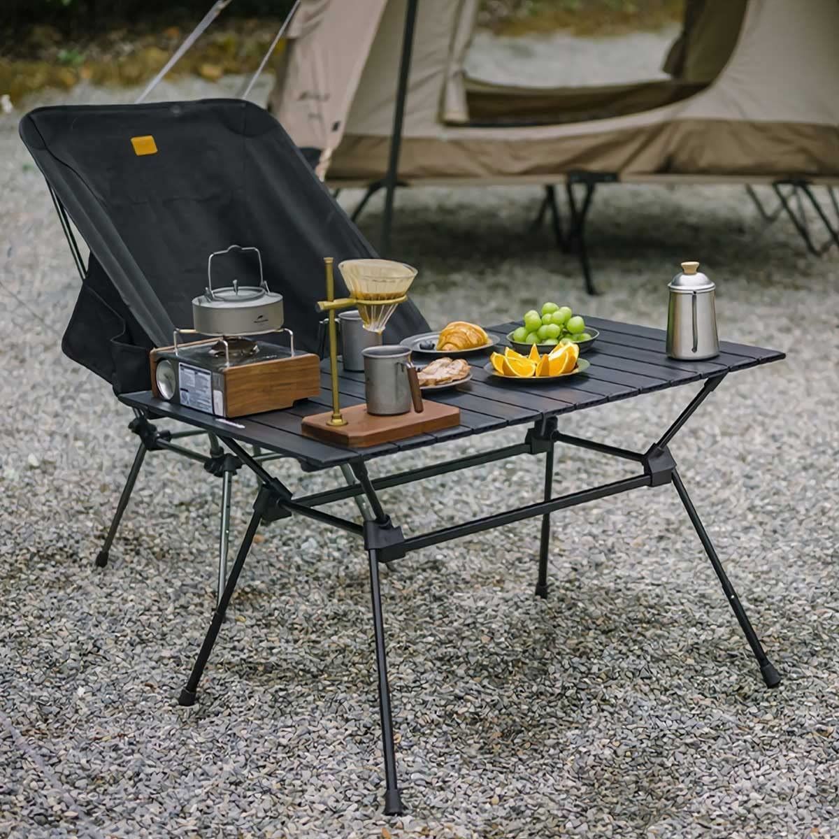 春になり、登山の季節です。本格登山用品です。スワロフスキーの