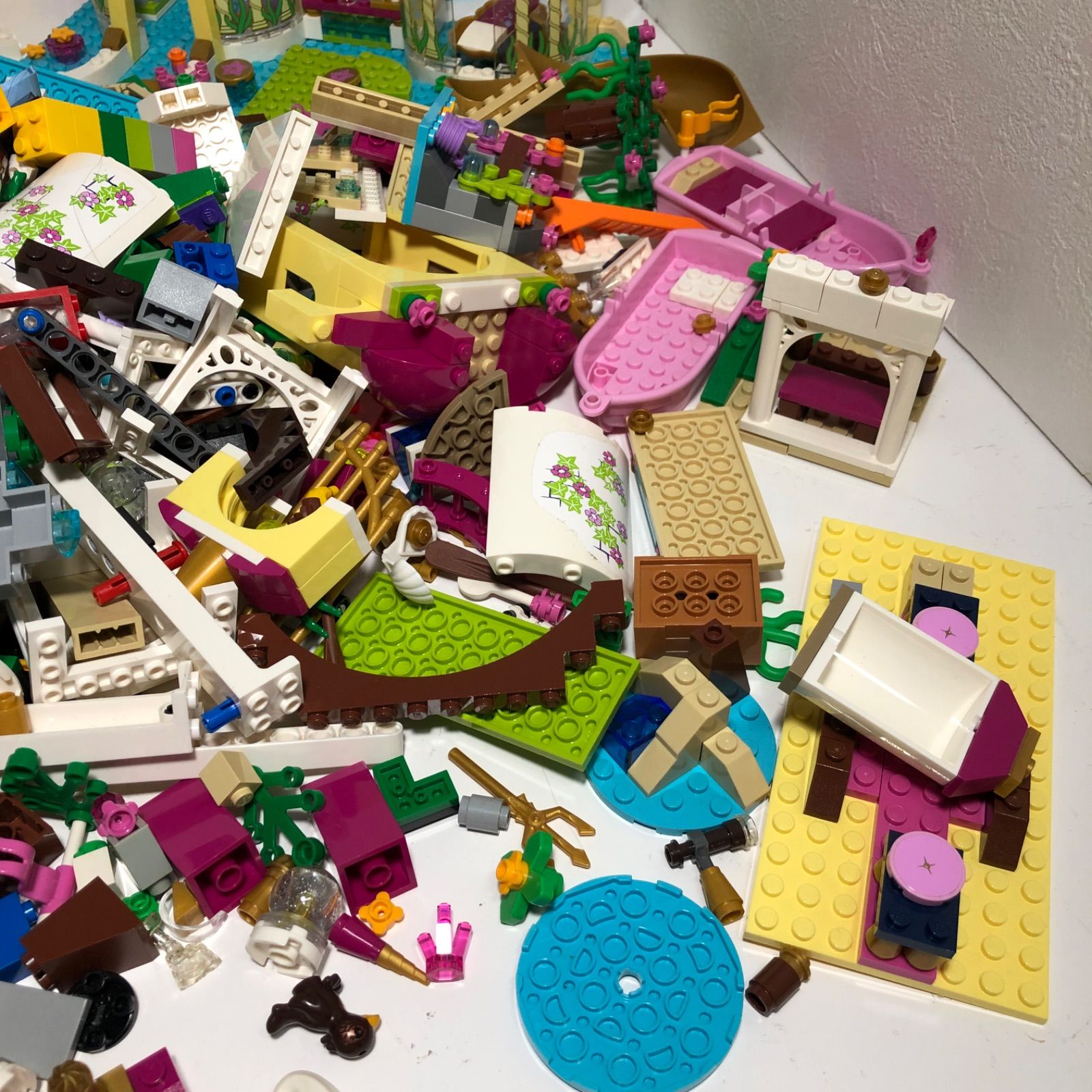メルカリshops Lego レゴ レゴフレンズ ディズニープリンセス パーツ 約4kg まとめ