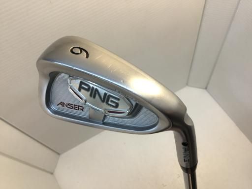 中古/汚れあり/フェラガモ/ヴァラリボン/スニーカー/メタルカラー