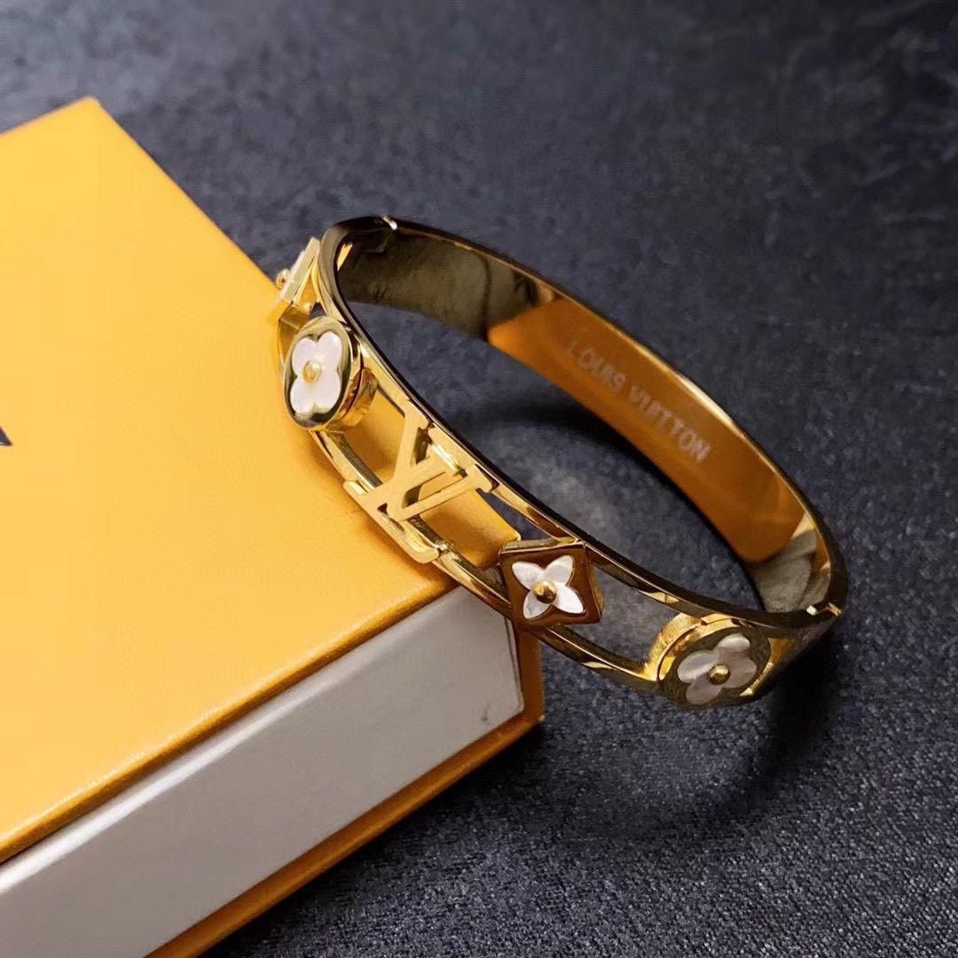 新品未使用 LOUIS VUITTON ルイヴィトン バングル 腕輪 ブレスレット