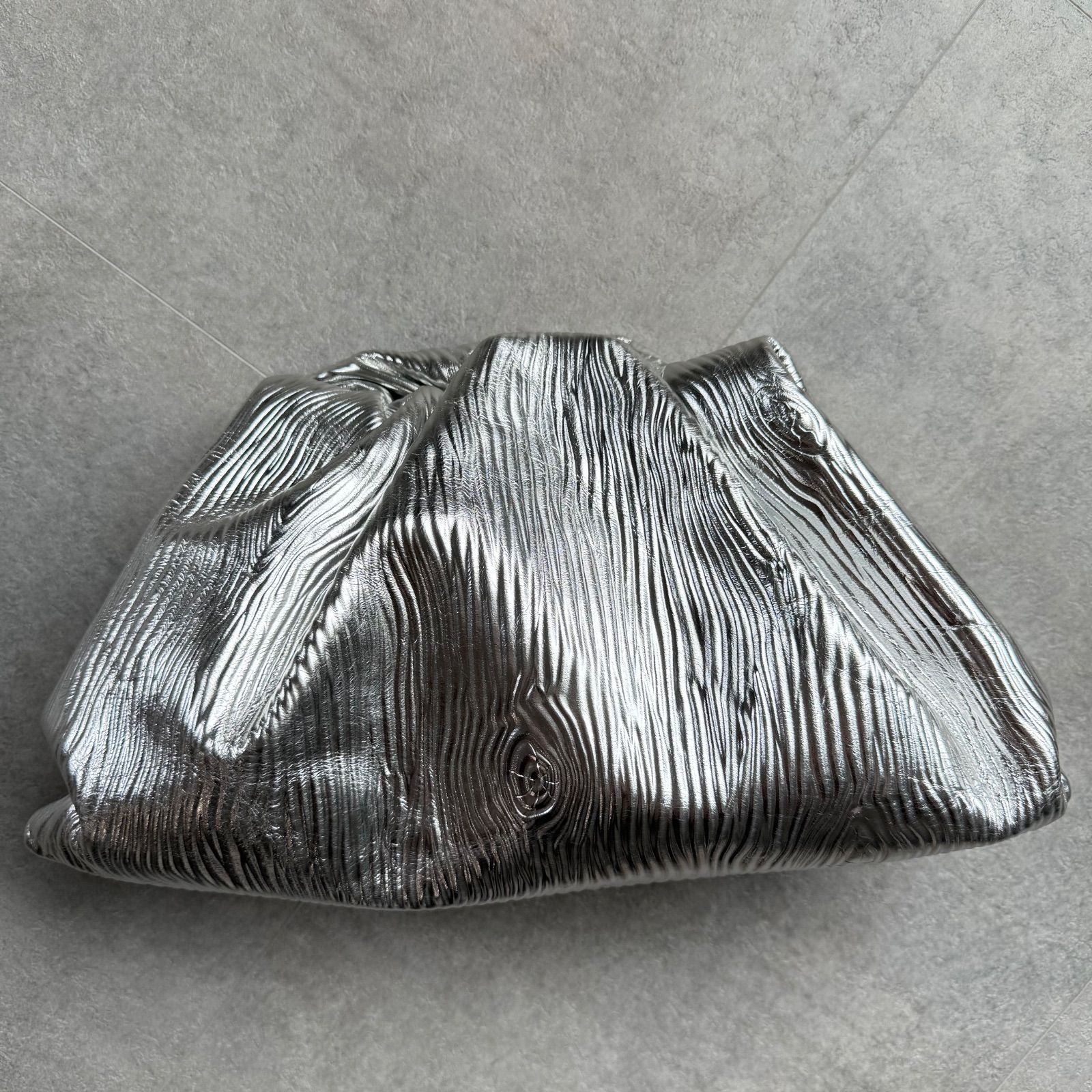 極美品 希少 BOTTEGA VENETA ボッテガヴェネタ ザ・ポーチ 極美品 希少 BOTTEGA VENETA ボッテガヴェネタ ザ・ポーチ