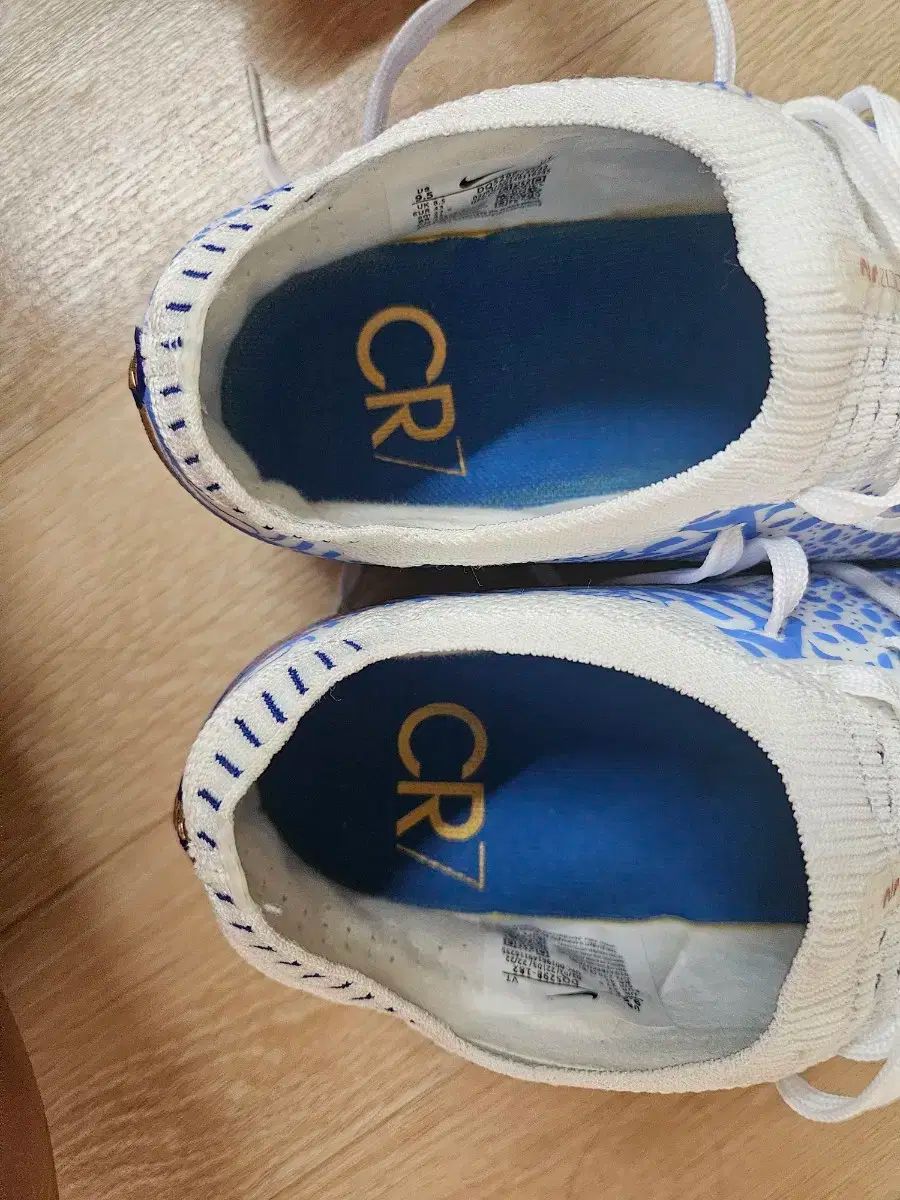 nike マーキュリアルヴェイパー cr7 ag モデル 限定品 nike マーキュリアルヴェイパー cr7 ag モデル 限定品 ナイキ