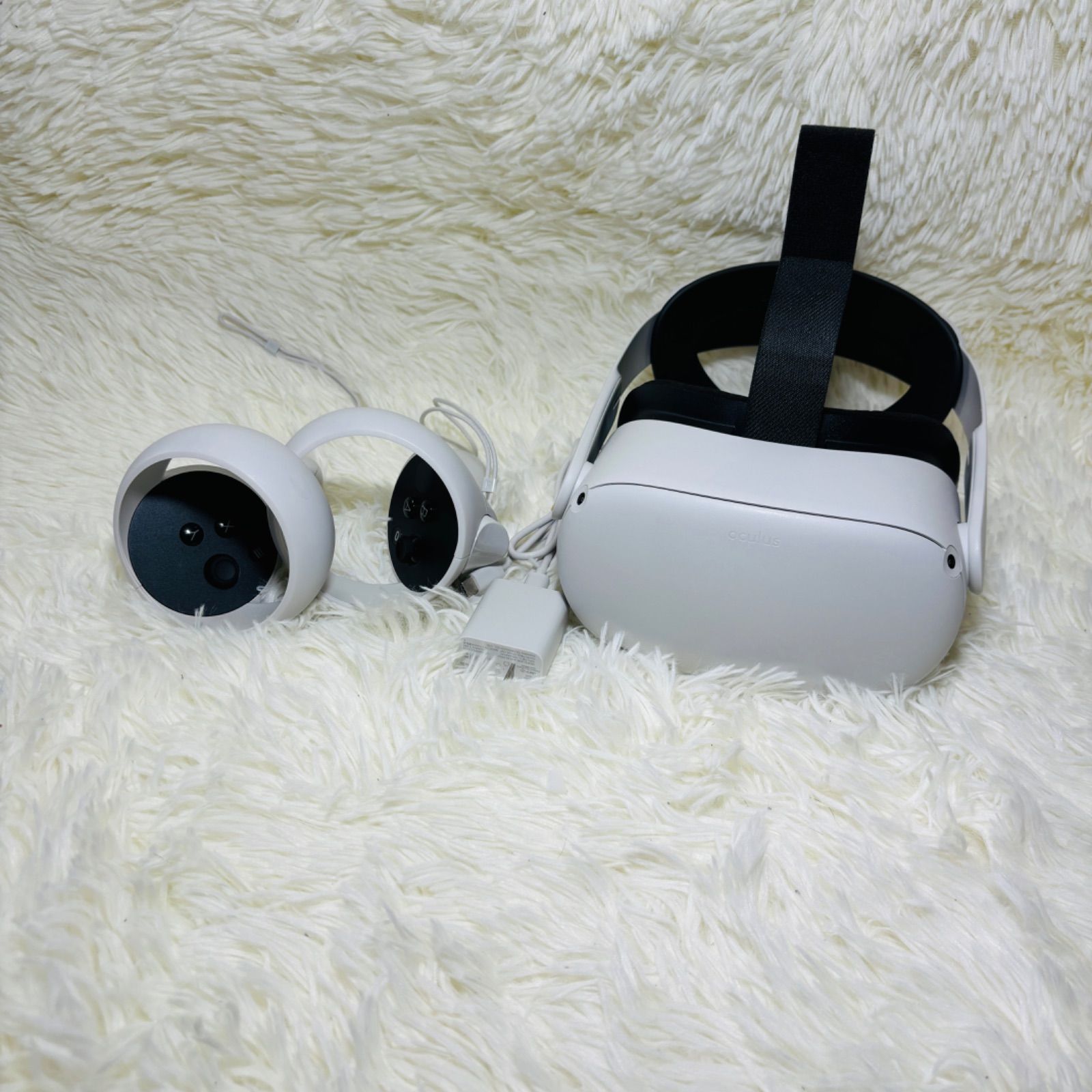 交渉中)Meta quest2 64GB ストラップ付き