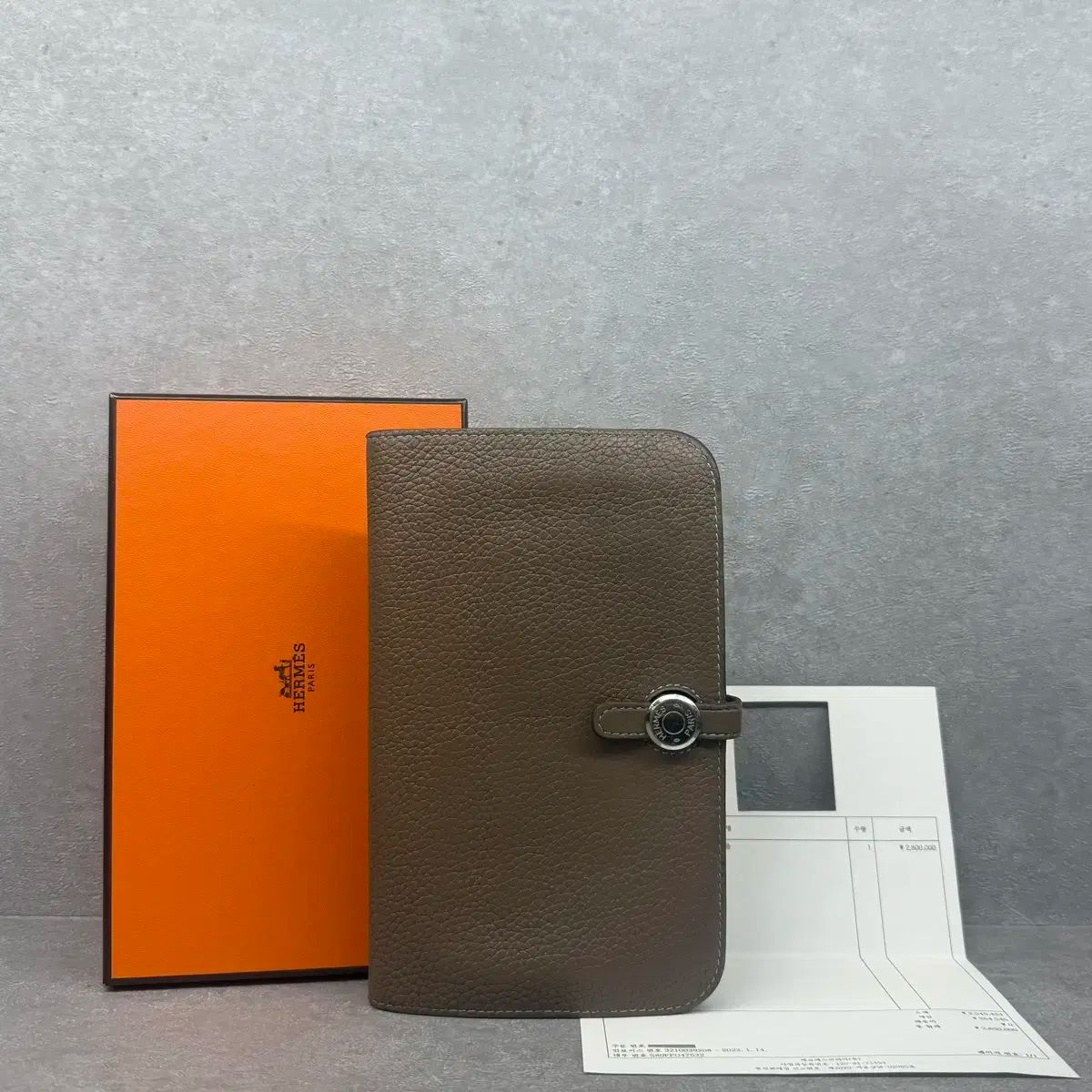 箱付き希少カラー✨ルイヴィトン ポルトモネクレディ エピ 長財布 財布ウォレット 箱付き希少カラー✨ルイヴィトン ポルトモネクレディ エピ 長