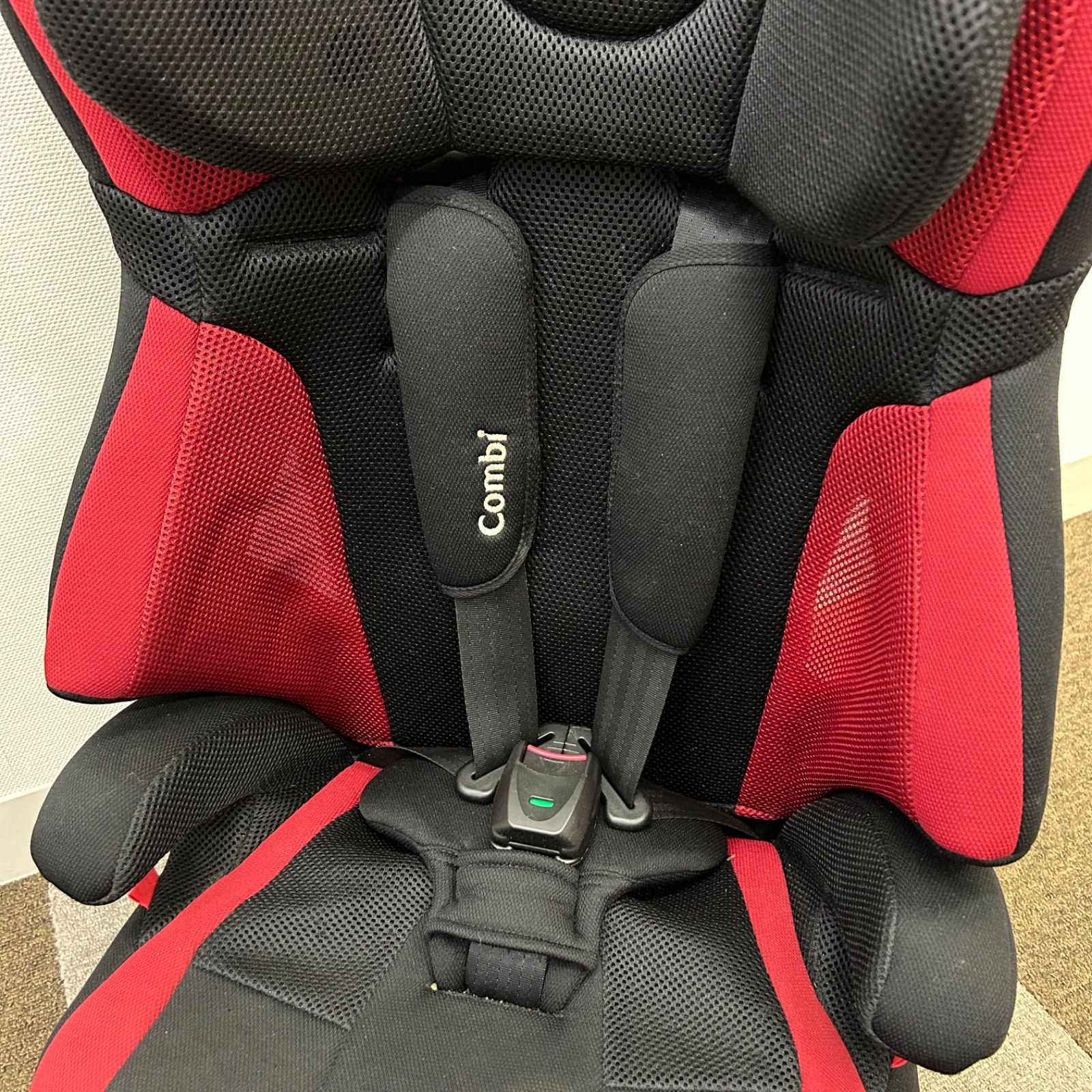 Combi コンビ ジョイトリップ エアスルー GG チャイルドシート CG-GSH