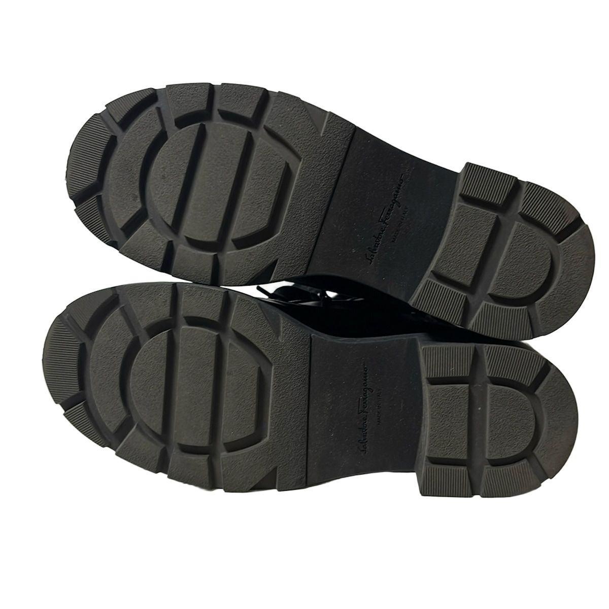 FERRAGAMO|SalvatoreFerragamo サルバトーレフェラガモ ショートブーツ 8 C レディース - 黒 リボン|ヴァラ|レースアップ レザー KIN-KAAI_COM