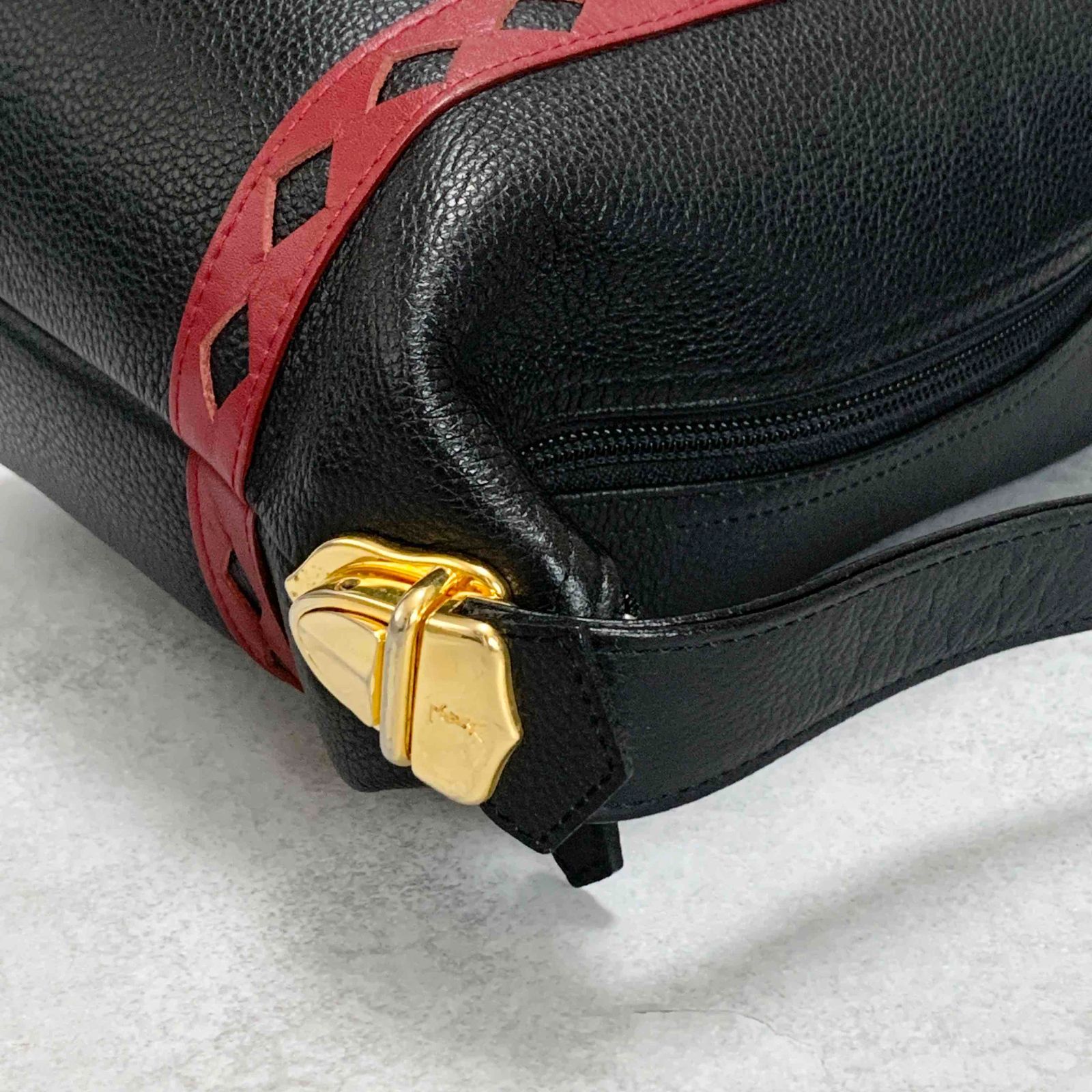 YVES SAINT LAURENT サンローラン ハンドバッグ バニティバッグ ダイヤ