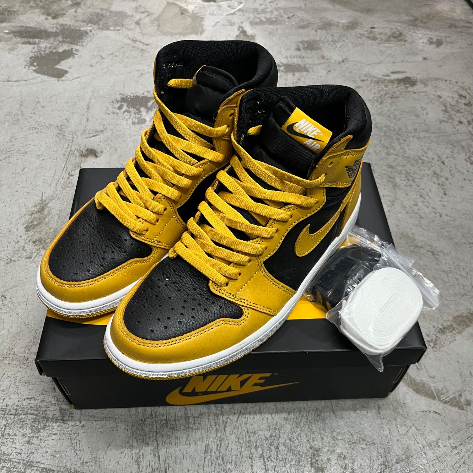 参考上代19250円 NIKE AIR JORDAN 1 RETRO HIGH OG POLLEN / WHITE