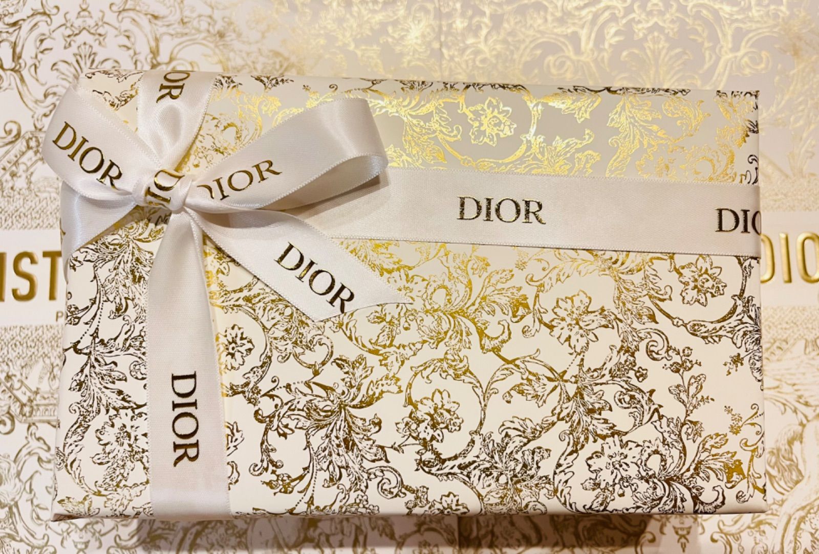 完売品 限定品 DIOR ディオール 2023年 オファー ホリデー クリスマス