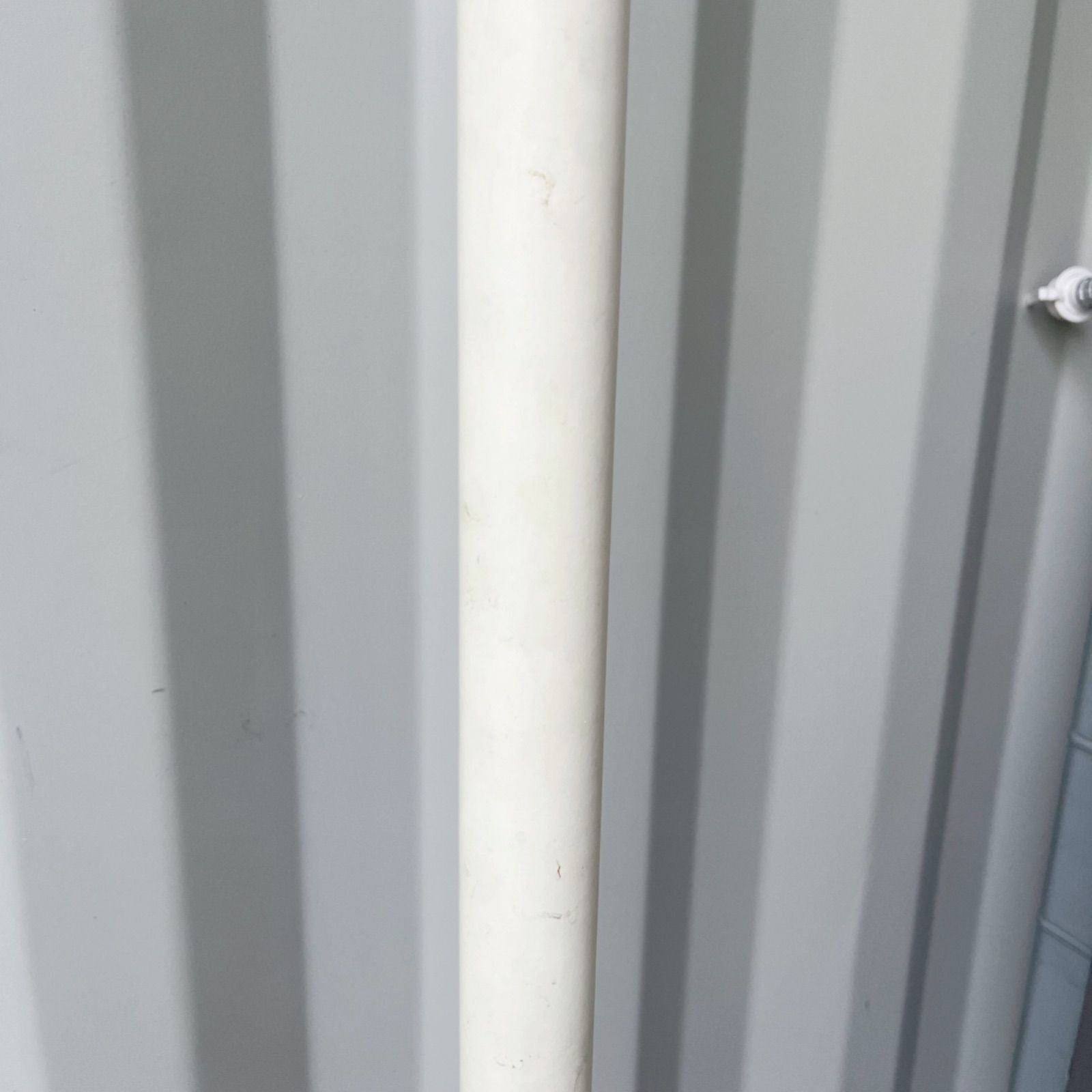 取付無料！ポルトローナフラウ トリ ハンガーラック 本革ホワイト6着