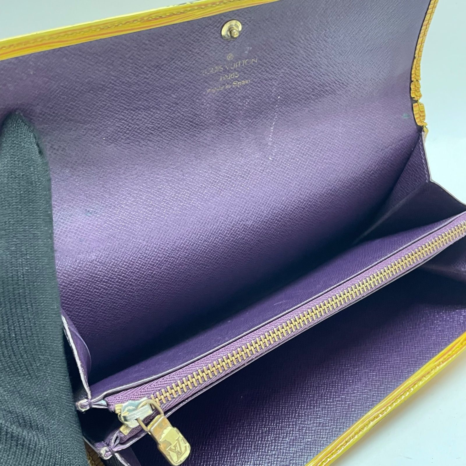LOUIS VUITTONルイヴィトン長財布　エピ　ポルトフォイユサラ　イエロー LOUIS VUITTON ルイ ヴィトン 長財布 エピ ポルトフォイユ サラ