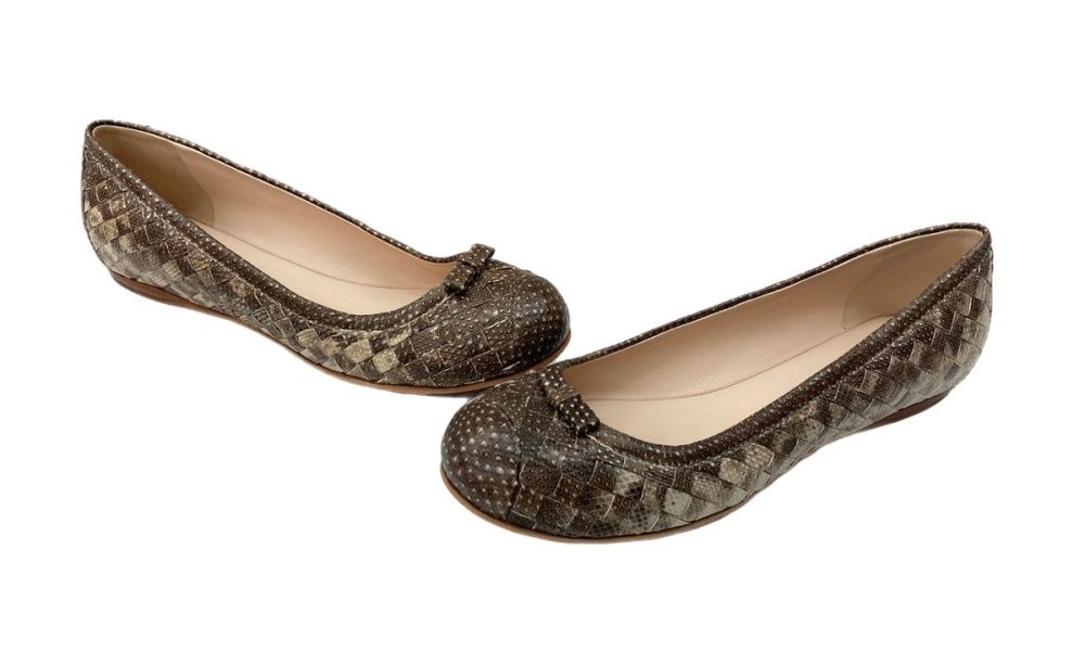 ボッテガヴェネタ BOTTEGA VENETA イントレチャート フラットシューズ バレエシューズ 編み込み リボン ラウンドトゥ レザー イタリア製 BEIGE BROWN ブラウン系 茶色 レディース靴 パンプス ベージュ SIZE36 104S-1014