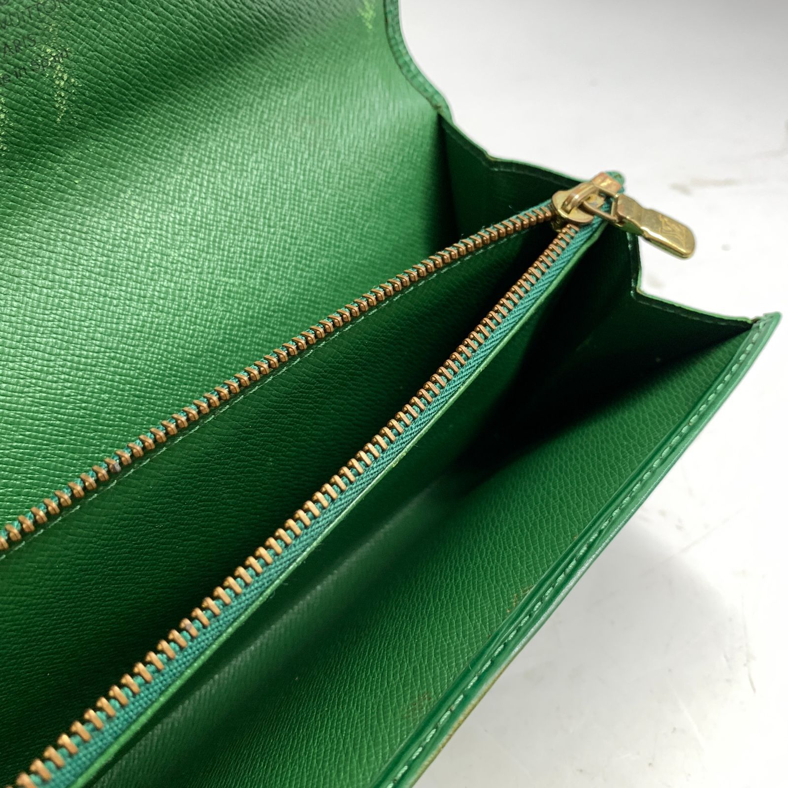LOUIS VUITTON 長財布　エピ　ポルトフォイユサラ　グリーン　正規品 f001 C ルイヴィトン 長財布 エピ グリーン 緑 Louis Vuitton 旧
