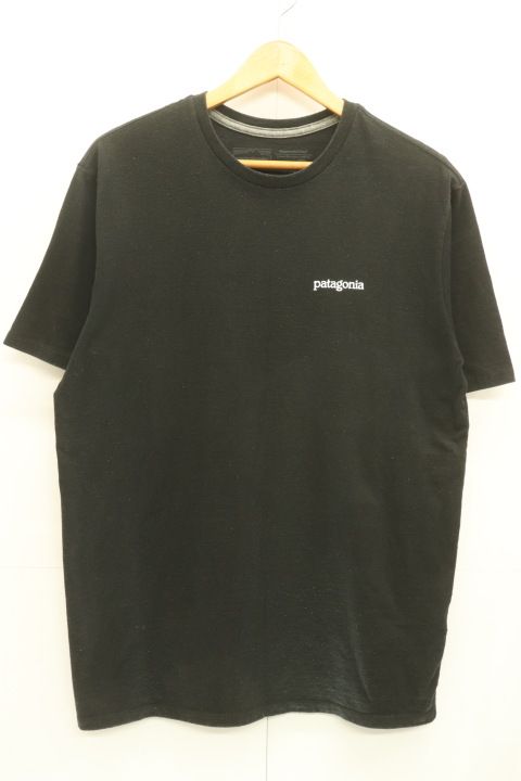 【中古】 patagonia メンズTシャツ S Fitz Roy Horizons Responsibili-Tee patagonia S 黒 ブラック ロゴ