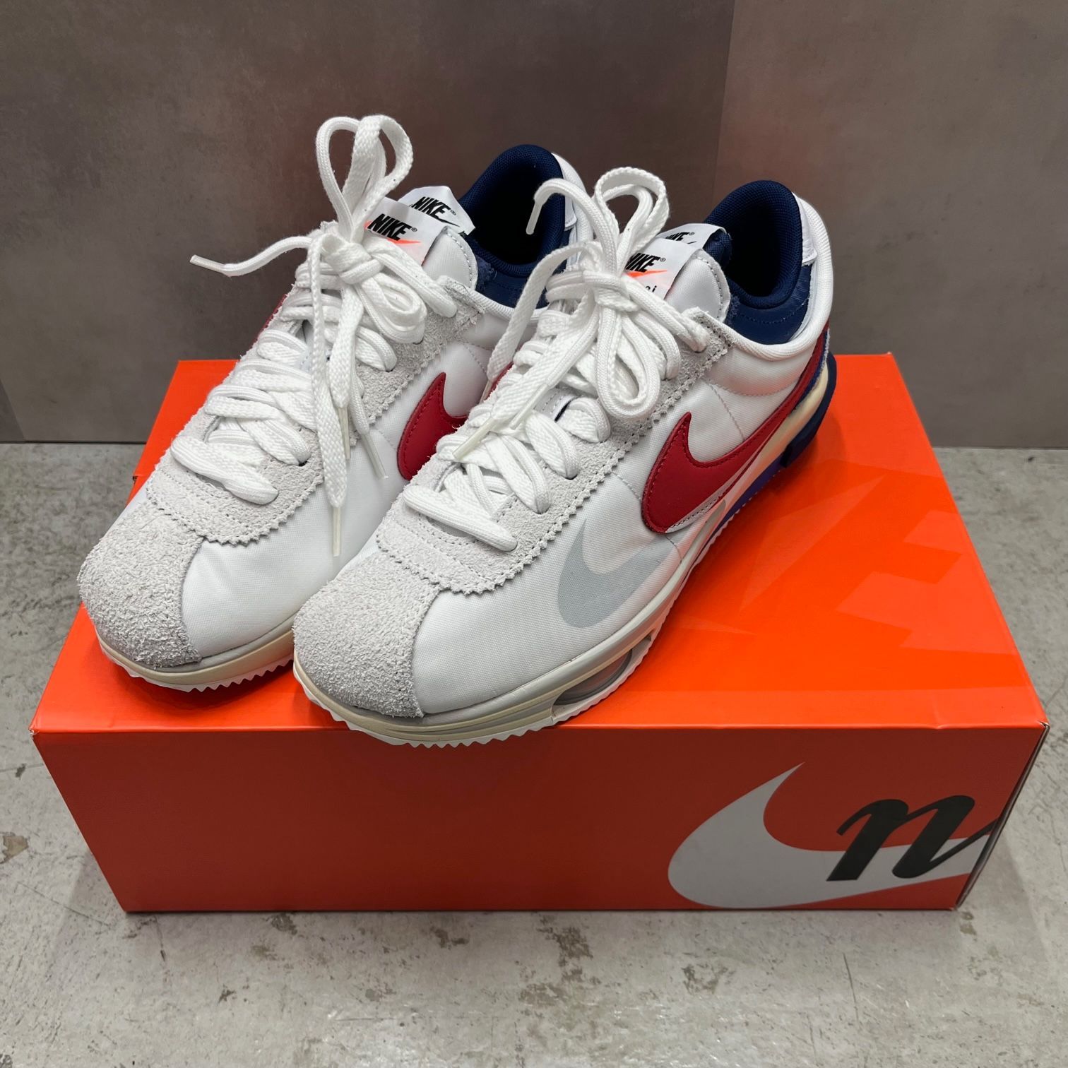新品 sacai Nike Zoom Cortez White and University Red DQ0581-100