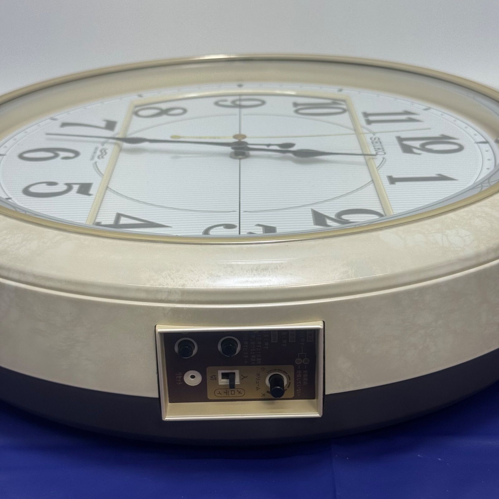 RE811P 電波からくり時計