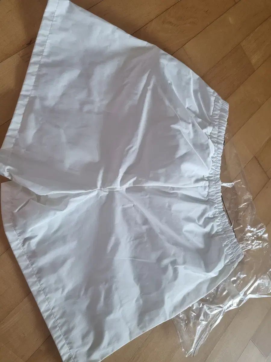 モンクレール レーディスショートパンツ