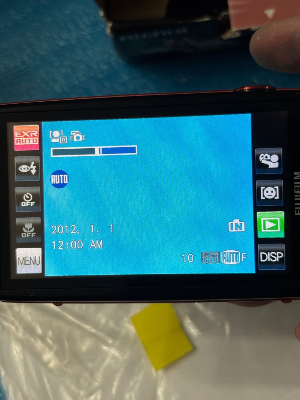 Z1100EXR ピンクデジカメ