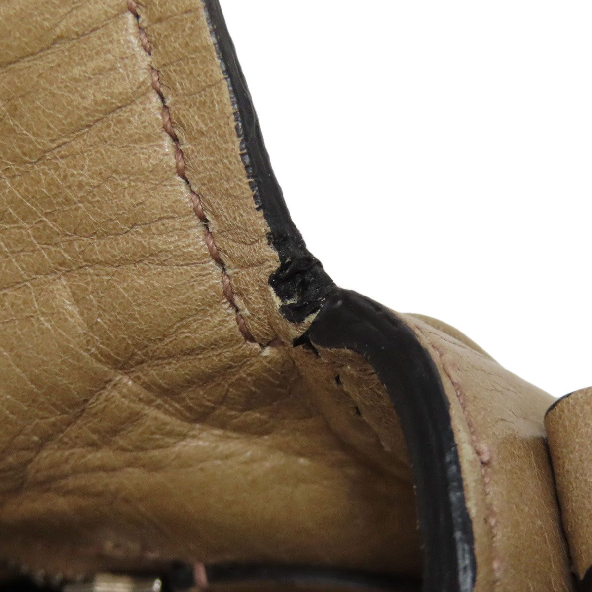 ミュウミュウ ロゴ